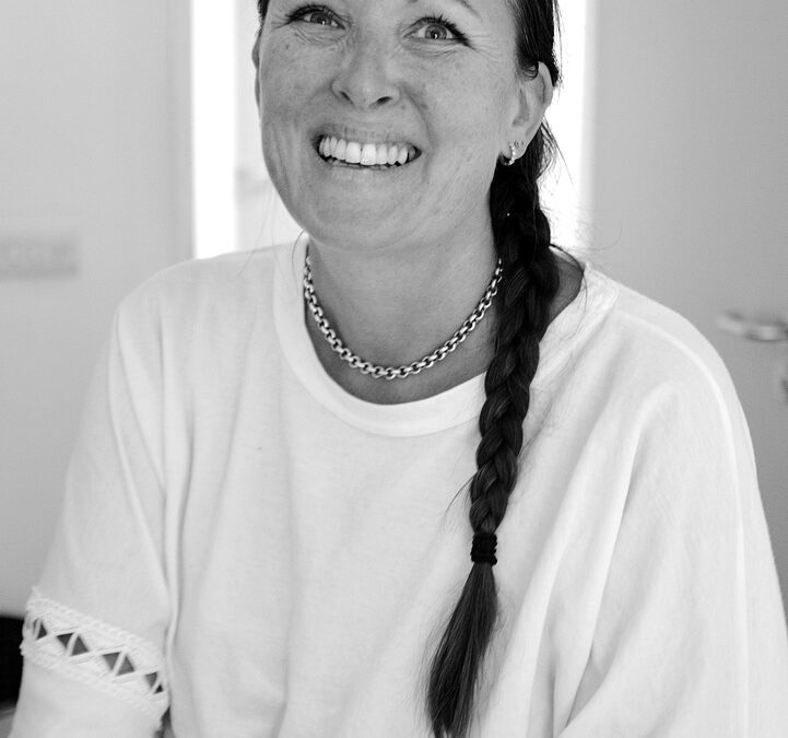 Stillpoint Welcomes Reflexology and Holistic Massage Therapist Ruth Huchrak-Thomas